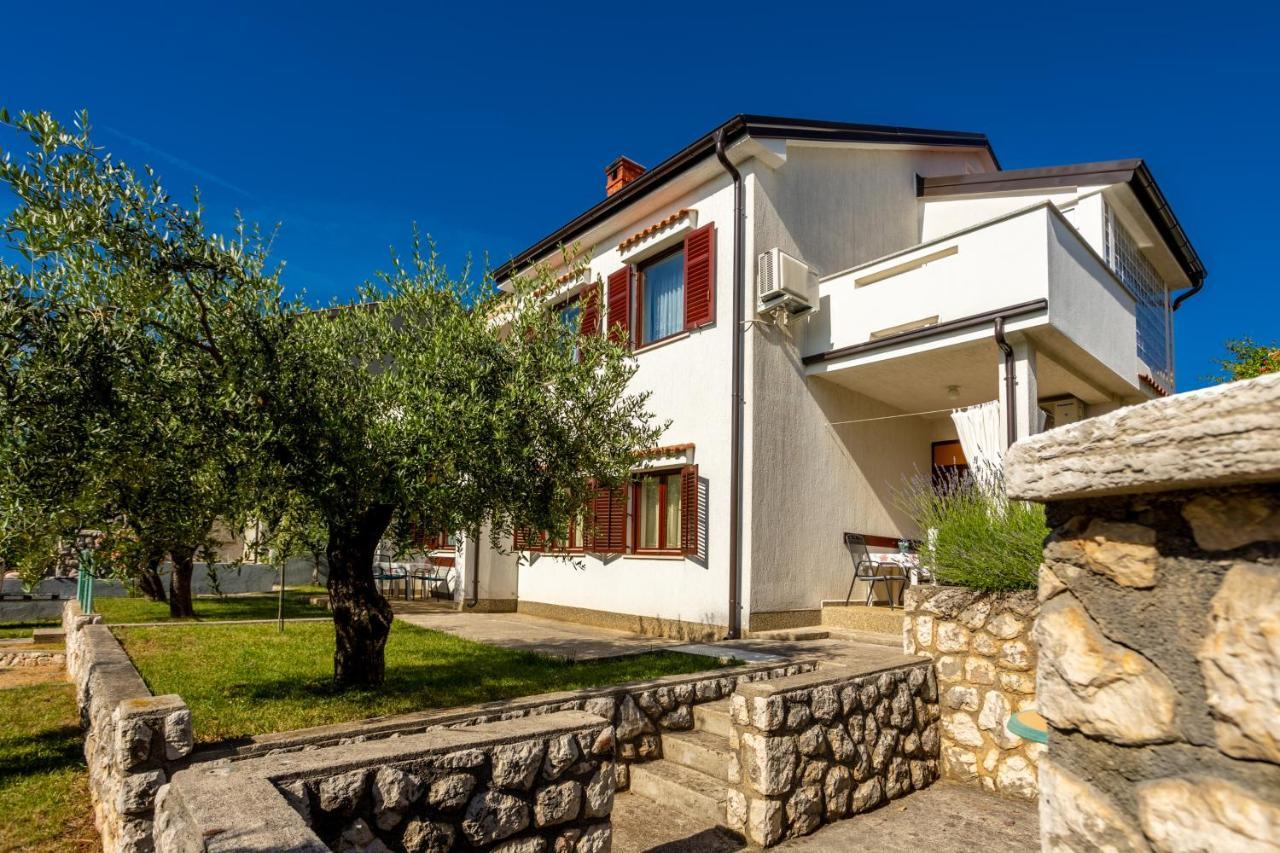 Apartments Belavic By El-Pi Tours Njivice Kültér fotó