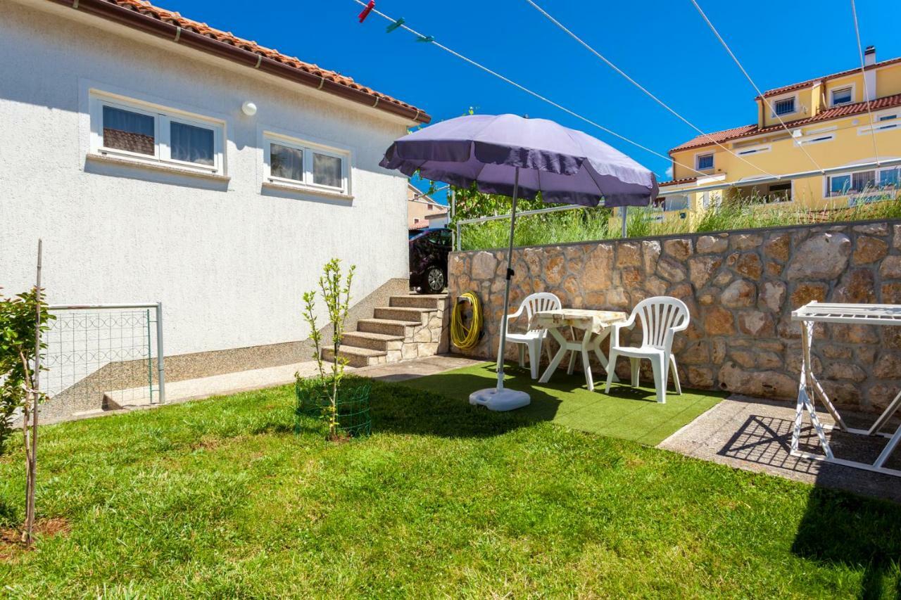 Apartments Belavic By El-Pi Tours Njivice Kültér fotó