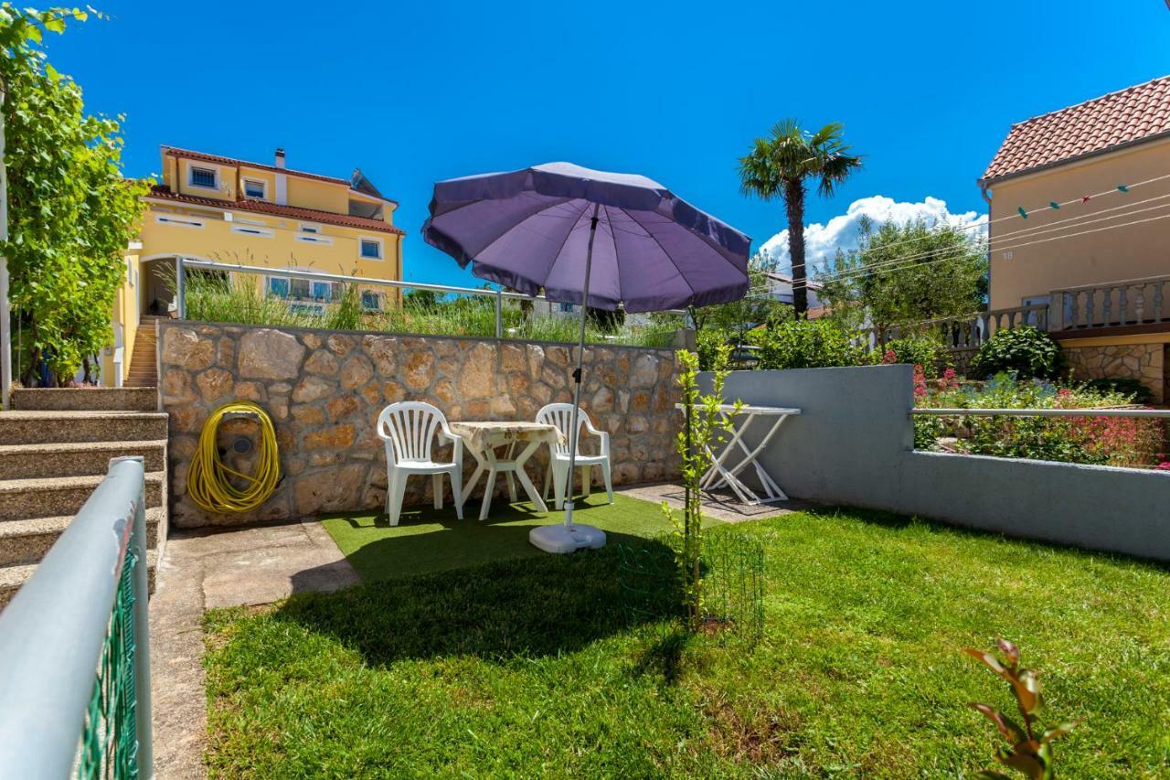 Apartments Belavic By El-Pi Tours Njivice Kültér fotó