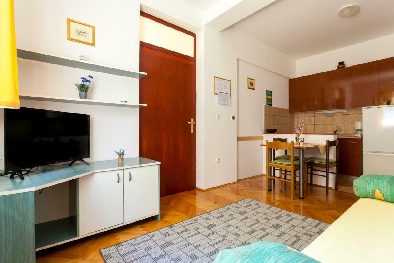 Apartments Belavic By El-Pi Tours Njivice Kültér fotó
