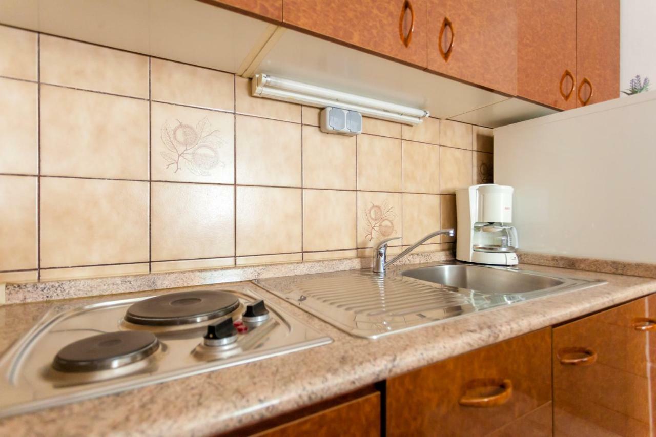 Apartments Belavic By El-Pi Tours Njivice Kültér fotó